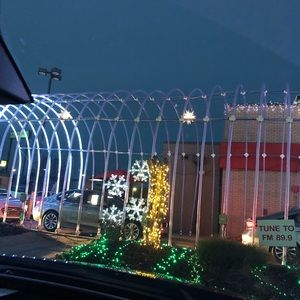 Meet your Posher, Edwina